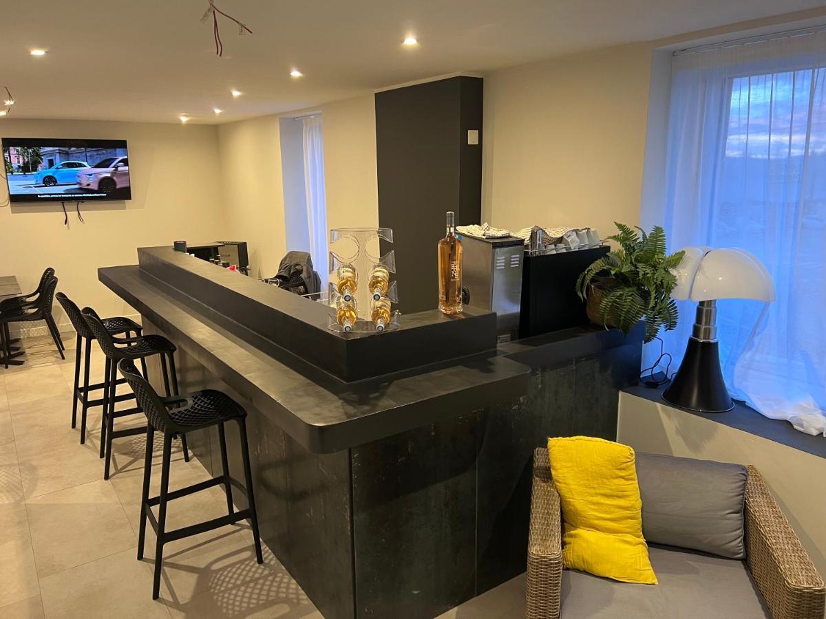 אובנה Hotel Le Ponson מראה חיצוני תמונה