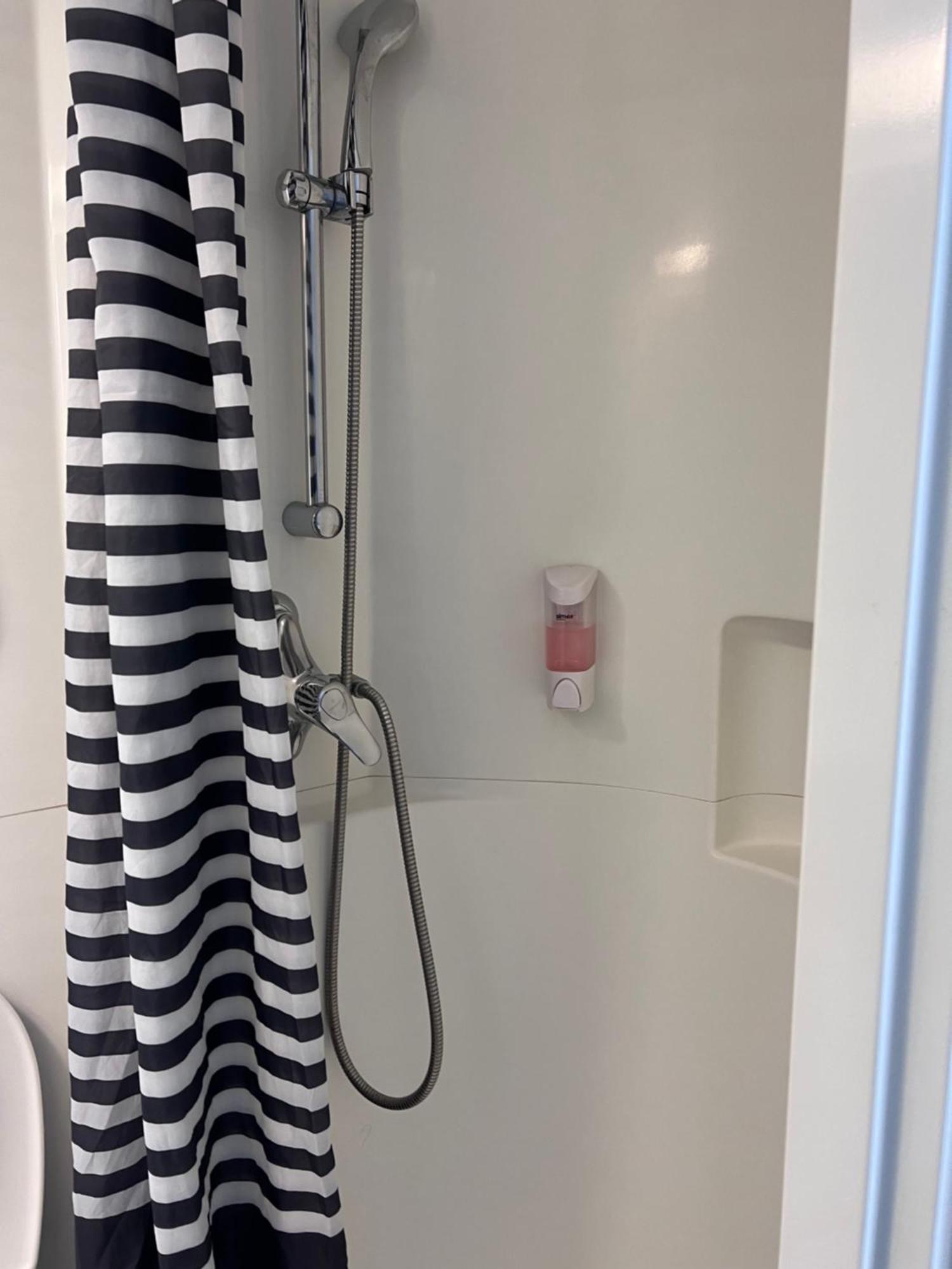 אובנה Hotel Le Ponson מראה חיצוני תמונה