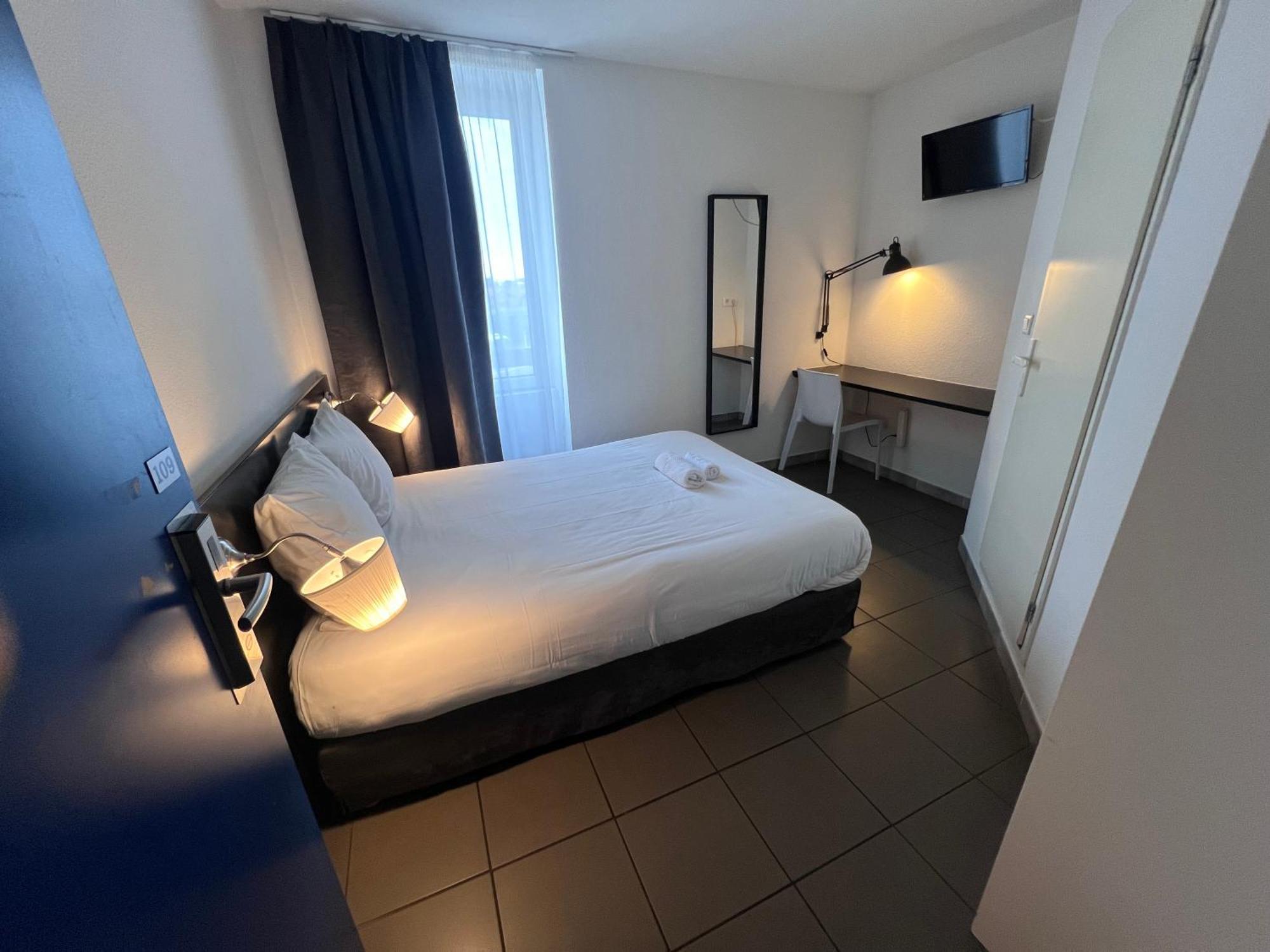 אובנה Hotel Le Ponson מראה חיצוני תמונה