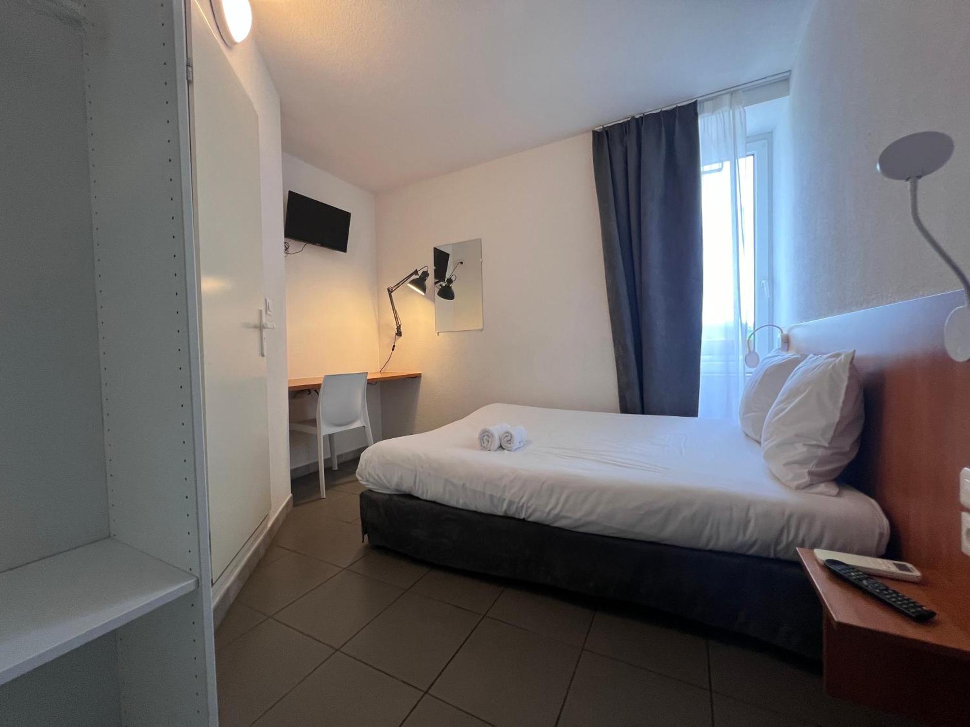 אובנה Hotel Le Ponson מראה חיצוני תמונה