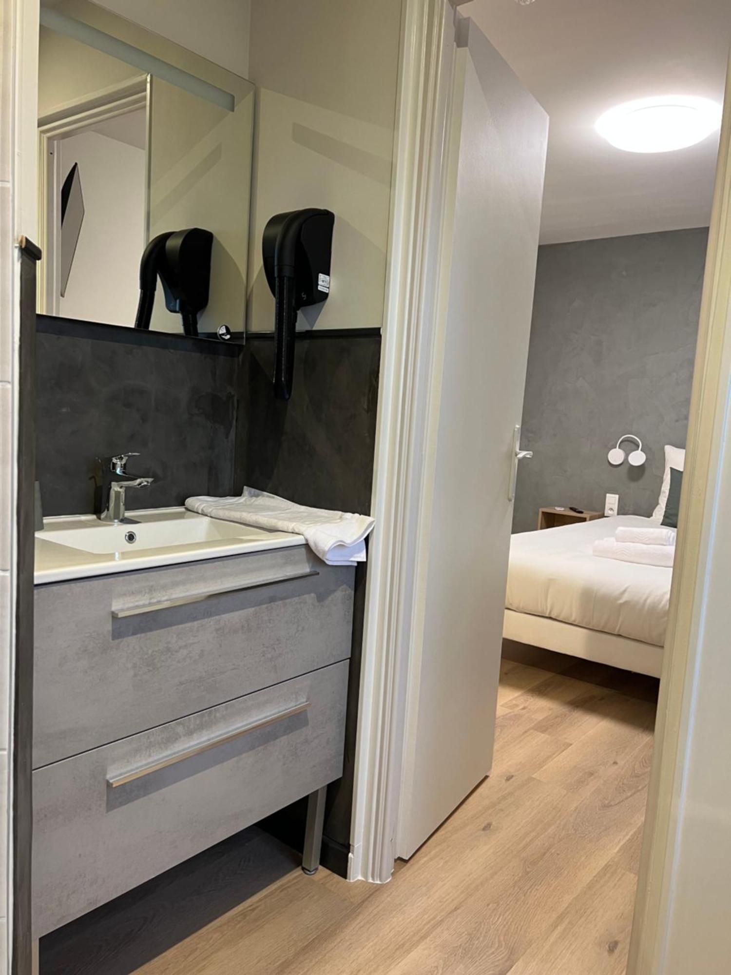 אובנה Hotel Le Ponson מראה חיצוני תמונה
