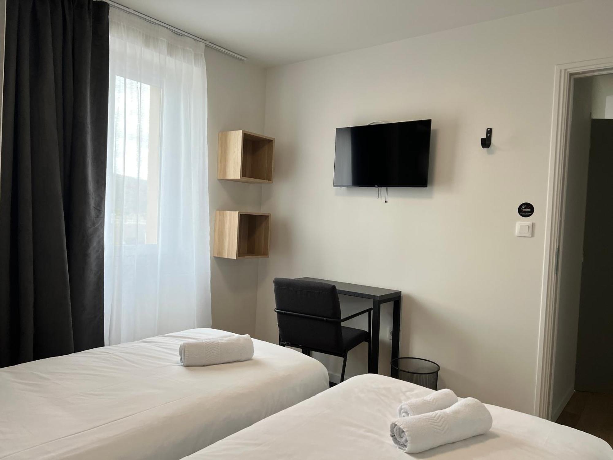 אובנה Hotel Le Ponson מראה חיצוני תמונה